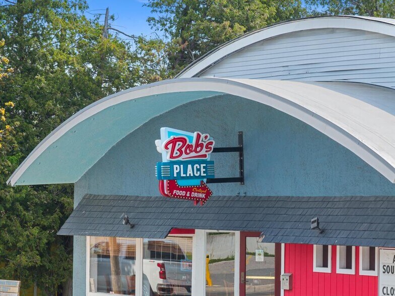More Photos Of 7515 S US Highway 31, Alanson Restaurant For Sale
