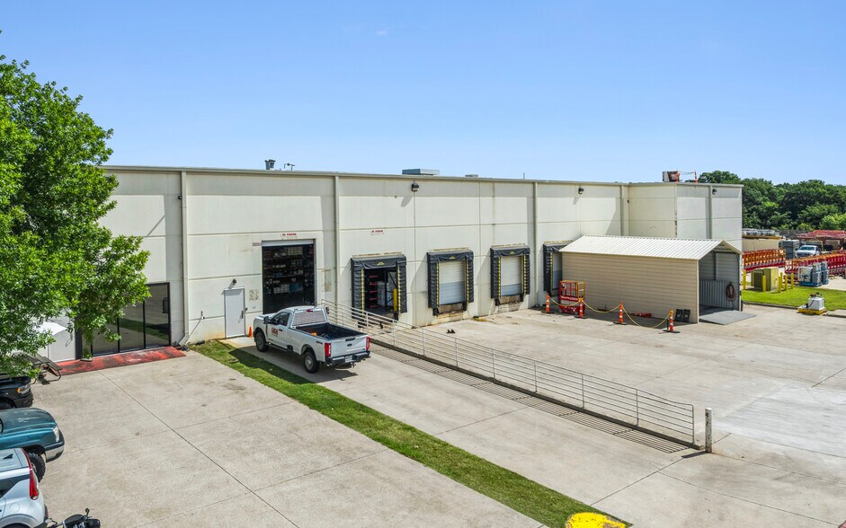 More Photos Of 2300 State Highway 121, Euless Distribution For Sale
