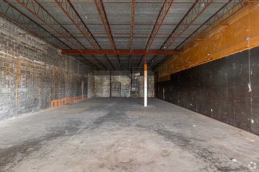 More Photos Of 402-544 E Wheatland Rd, Duncanville Unknown For Lease