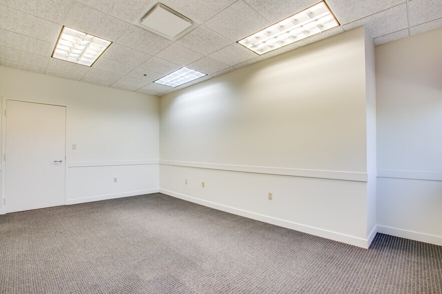 More Photos Of 4414 Lafayette Blvd, Fredericksburg Loft Creative Space For Lease