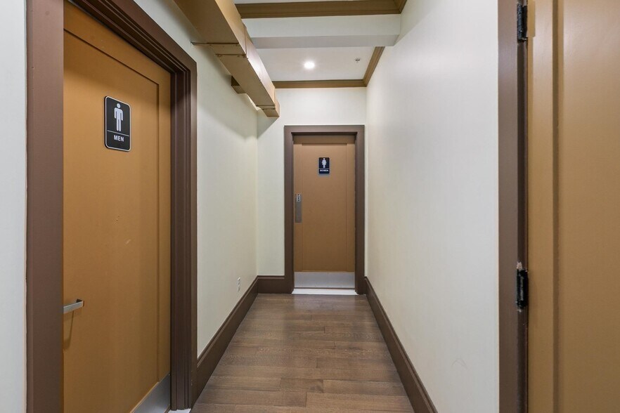More Photos Of 98 Main St, Peabody General Retail For Sale