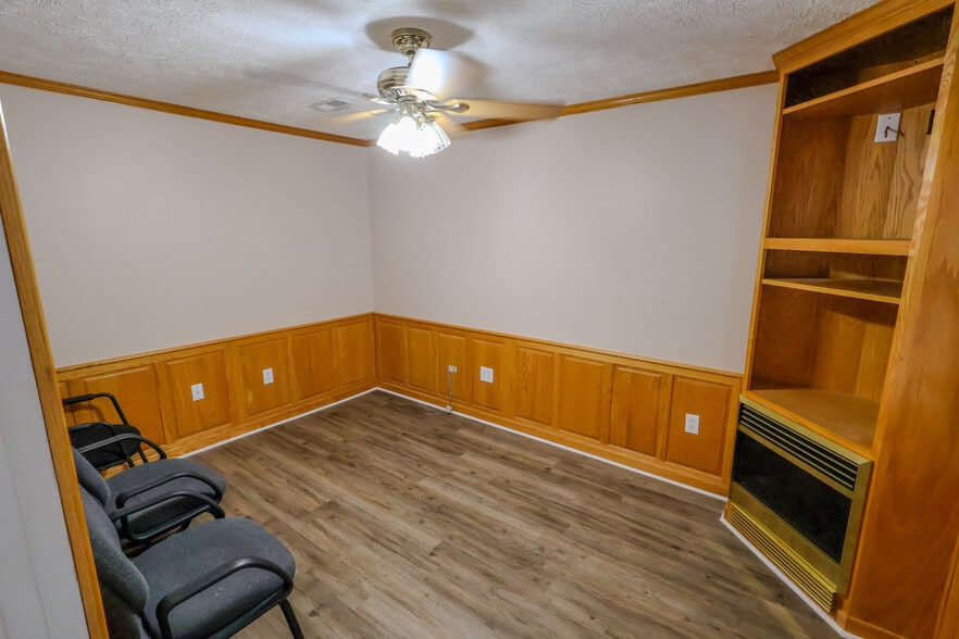 More Photos Of 2212 Hope Mills Rd, Fayetteville Office For Sale