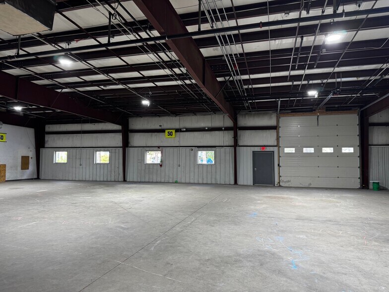 More Photos Of 800 Scott St, Wausau Light Manufacturing For Lease