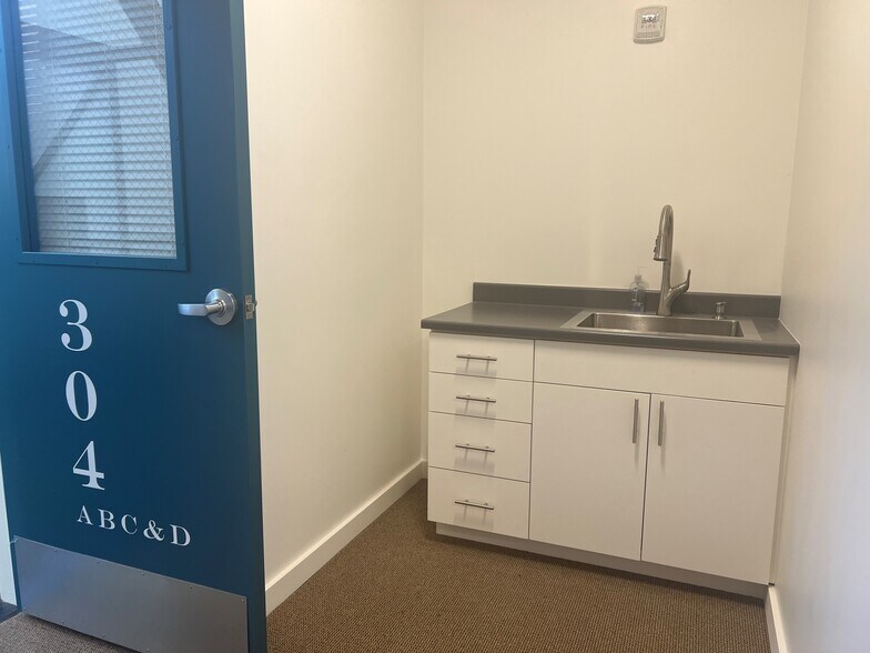 More Photos Of 1040 Main St, Napa Office For Lease