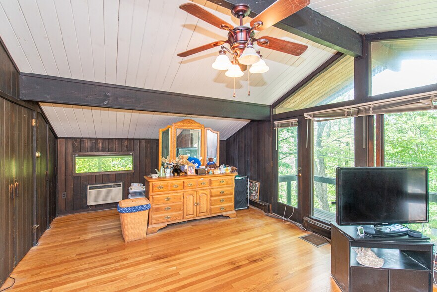 More Photos Of 40 Brighton Rd, Andover Specialty For Sale