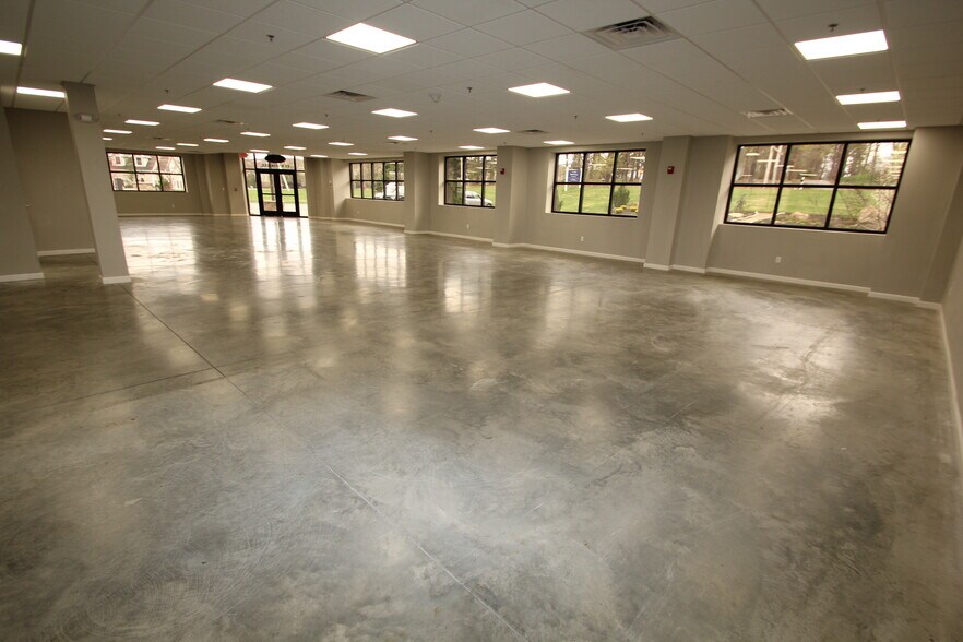 More Photos Of 2302 Turnpike St, North Andover General Retail For Sale