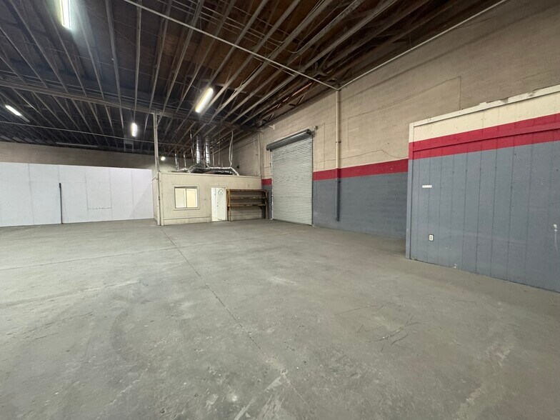 More Photos Of 5151 Procyon St, Las Vegas Warehouse For Lease