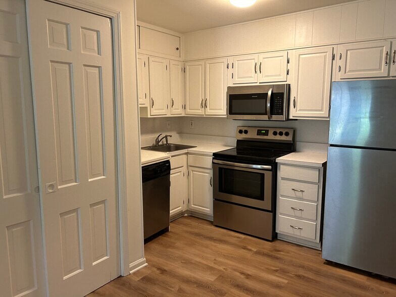 More Photos Of 1455 Southland Vista Ct NE, Atlanta Apartments For Sale