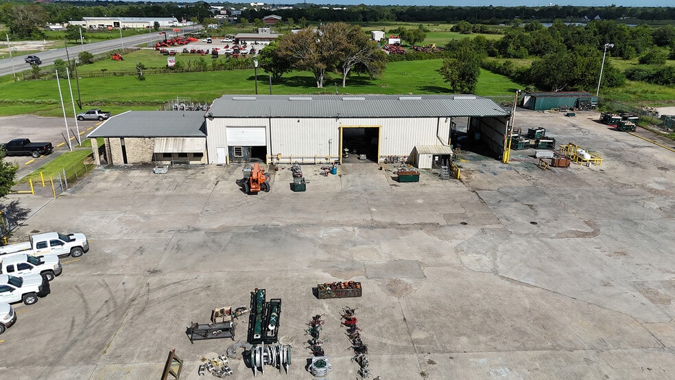 More Photos Of 3735 E Hwy 6, Alvin Warehouse For Sale