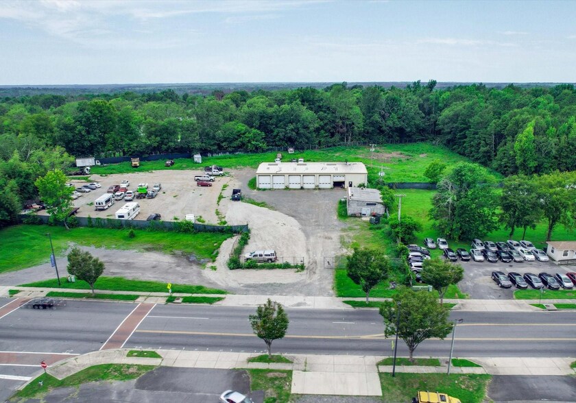 More Photos Of 1182 Saluda St, Rock Hill Warehouse For Lease