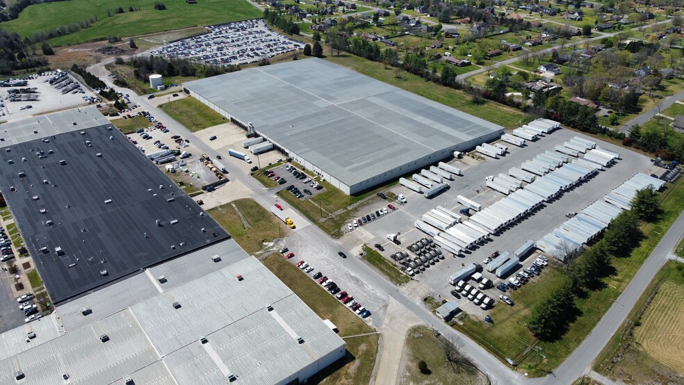 More Photos Of 1442 Toshiba Dr, Lebanon Distribution For Lease