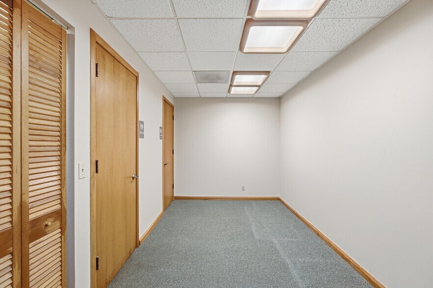 More Photos Of 900 SE Ocean Blvd, Stuart Medical For Sale