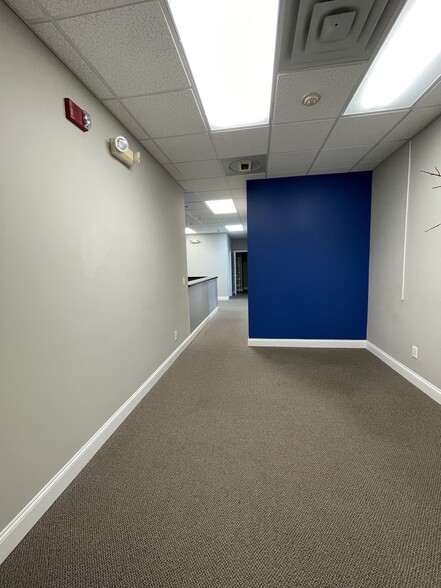 More Photos Of 100 Colony Park Dr, Cumming Bank For Lease