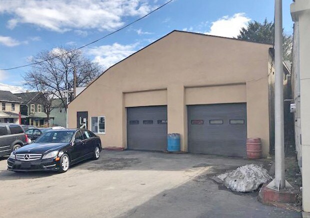 Primary Photo Of 926 Wyoming Ave, Scranton Auto Repair For Sale