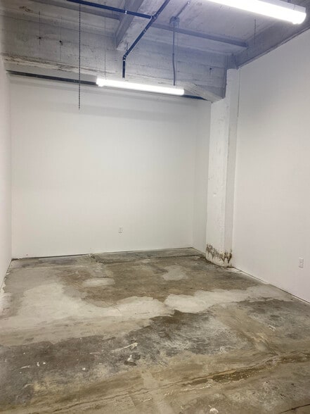 More Photos Of 901 E 31st St, Los Angeles Manufacturing For Lease
