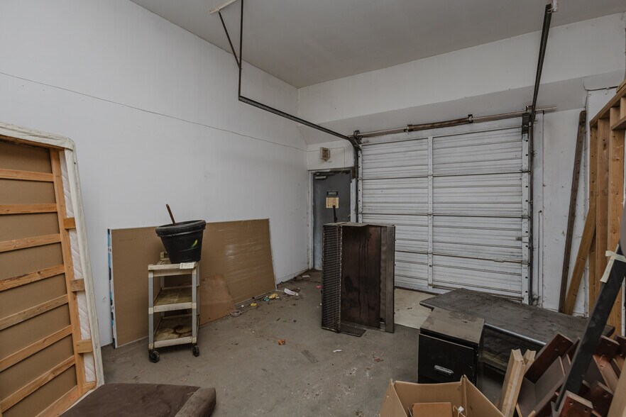 More Photos Of 470 N Seneca St, Wichita Warehouse For Sale