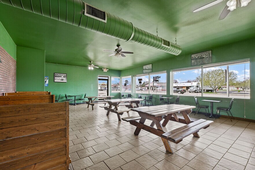 More Photos Of 1951-1981 S 8th St, Wisconsin Rapids General Retail For Sale