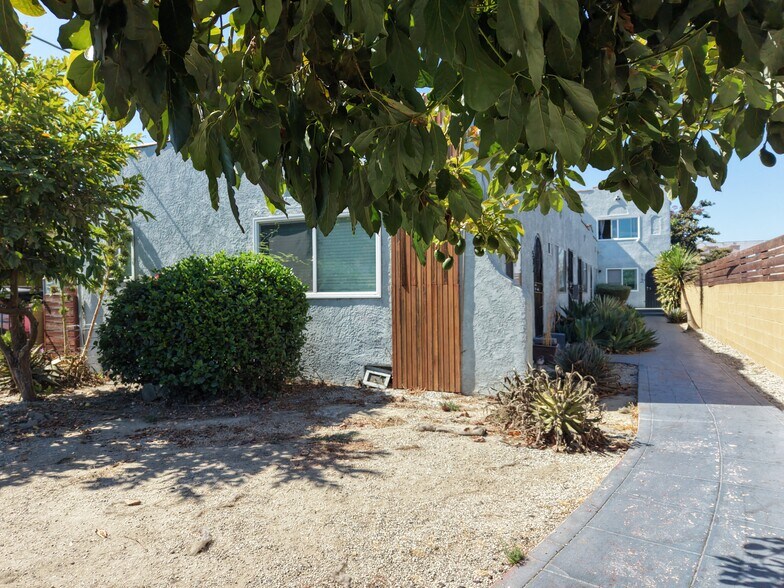 More Photos Of 517 W 42nd Plz, Los Angeles Apartments For Sale