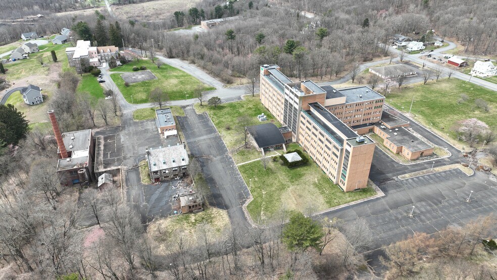 More Photos Of 101 Broad St, Ashland Hospital For Sale