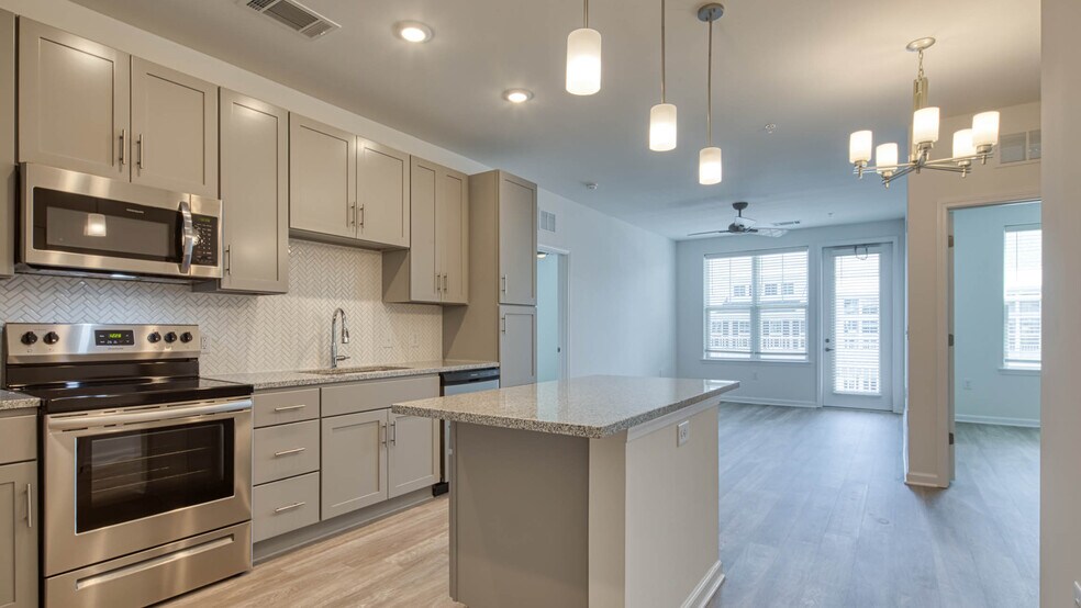 More Photos Of 5401 Commonwealth Centre Pky, Midlothian Apartments For Sale