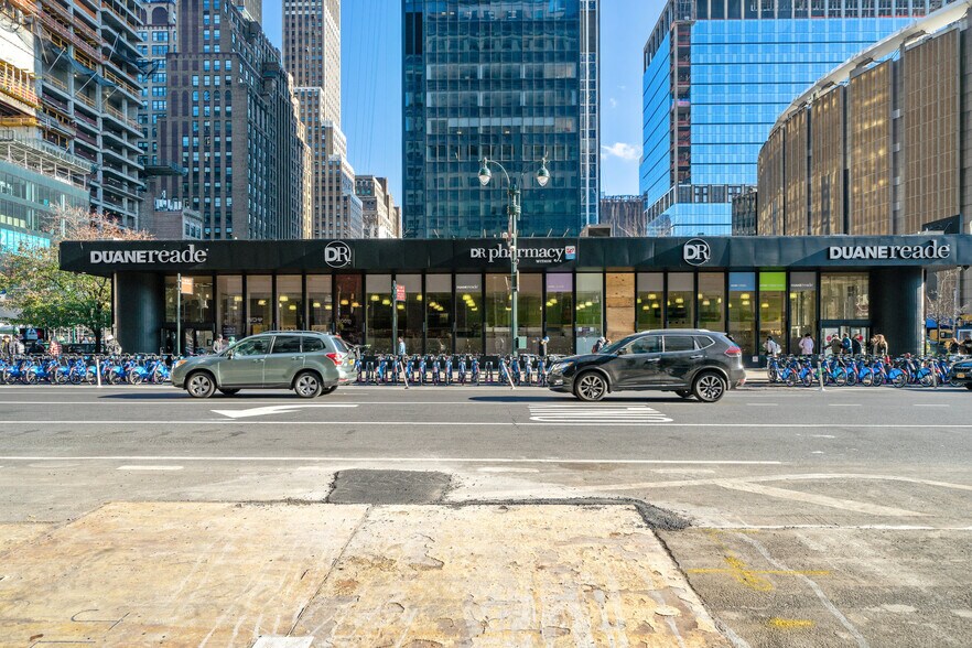 More Photos Of 460 Eighth Ave, New York General Retail For Sale