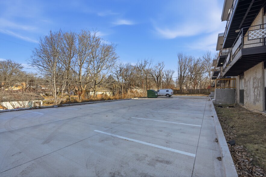 More Photos Of 9930 E 36th St S, Independence Apartments For Sale