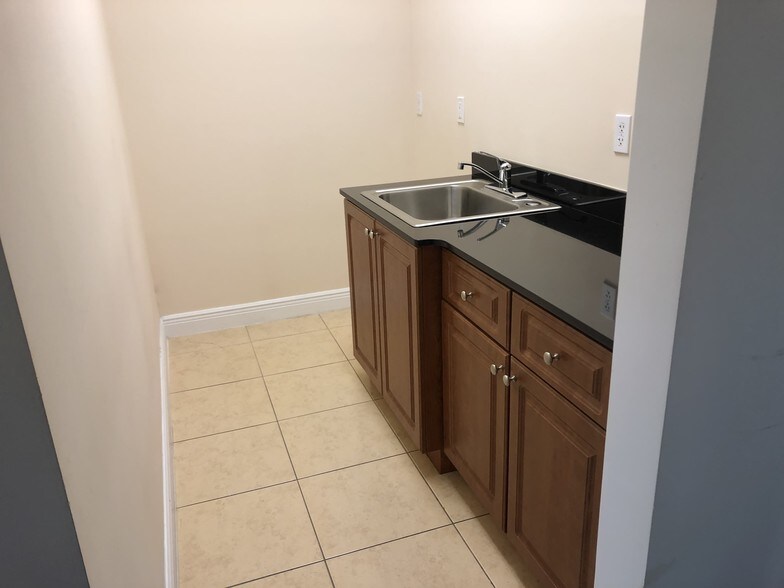 More Photos Of 2301 NW 87th Ave, Doral Office Residential For Lease