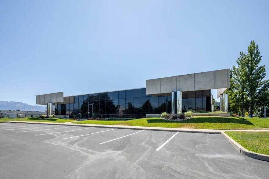 More Photos Of 2850 Decker Lake Dr, West Valley Unknown For Lease