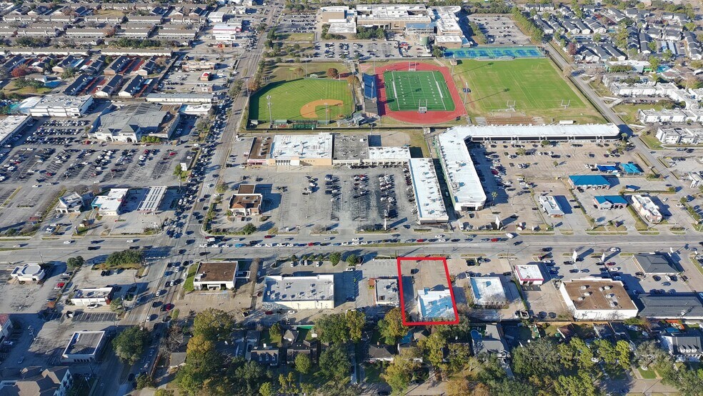 More Photos Of 14545 Memorial Dr, Houston Restaurant For Lease