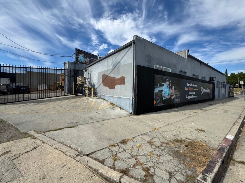 More Photos Of 4920 W Pico Blvd, Los Angeles Light Manufacturing For Lease