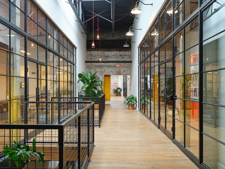 More Photos Of 565 Northside Dr, Atlanta Office For Lease