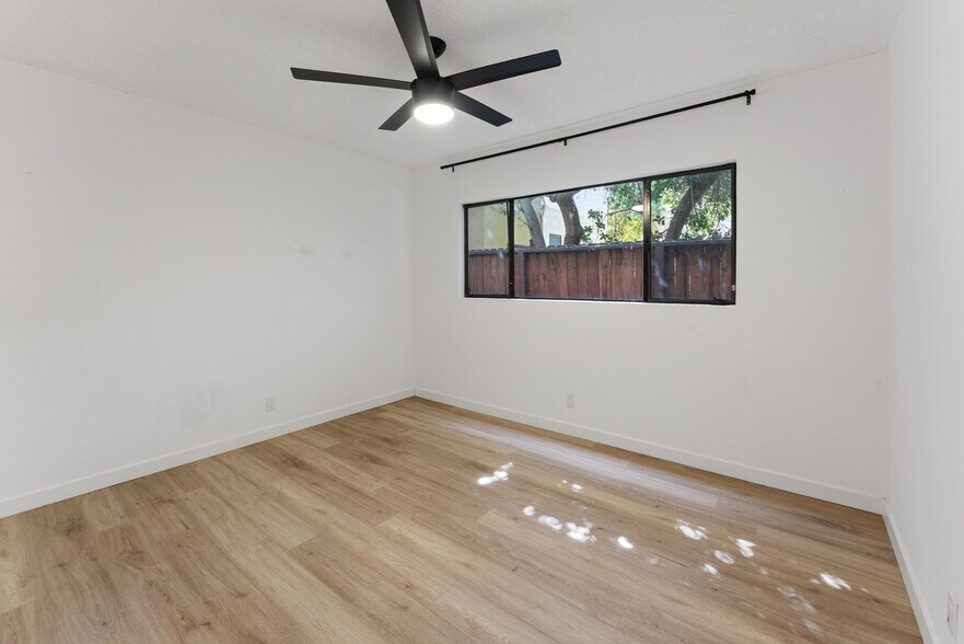 More Photos Of 5810 San Vicente Blvd, Los Angeles Apartments For Sale