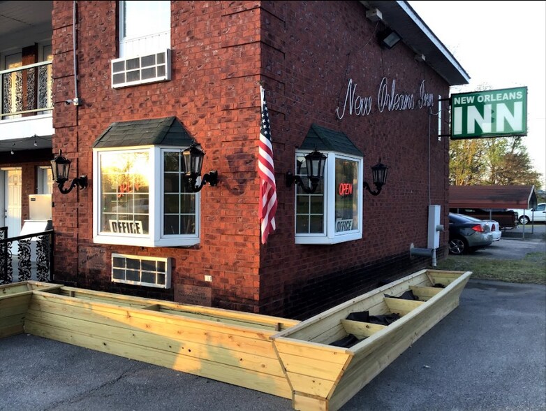 More Photos Of 600 US-61, Portageville Hotel For Sale