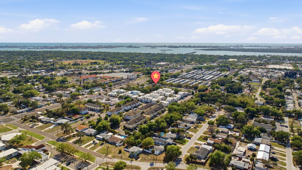 More Photos Of 7655 38th Ave N, Saint Petersburg Office For Sale