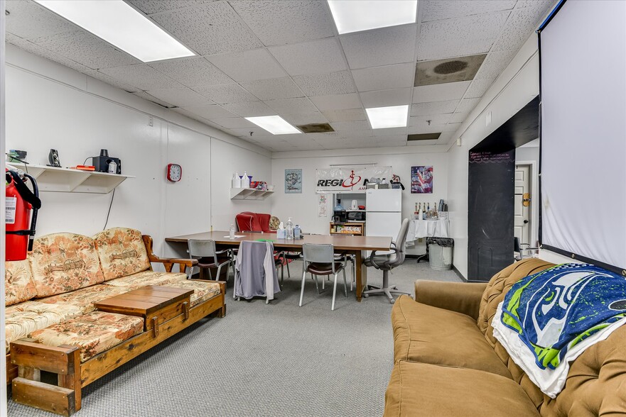 More Photos Of 1089 Augusta Rd, Warrenville Office For Sale