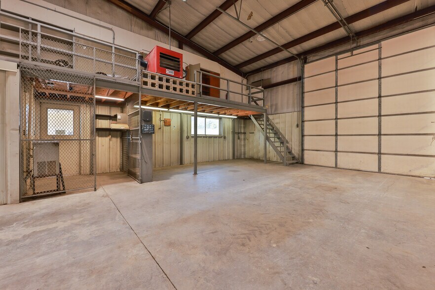 More Photos Of 397 Old Salem Rd, Martin Industrial For Sale