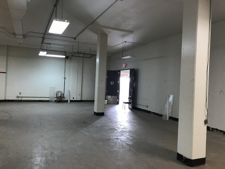 More Photos Of 18470 NW 27th Ave, Miami Gardens Warehouse For Sale