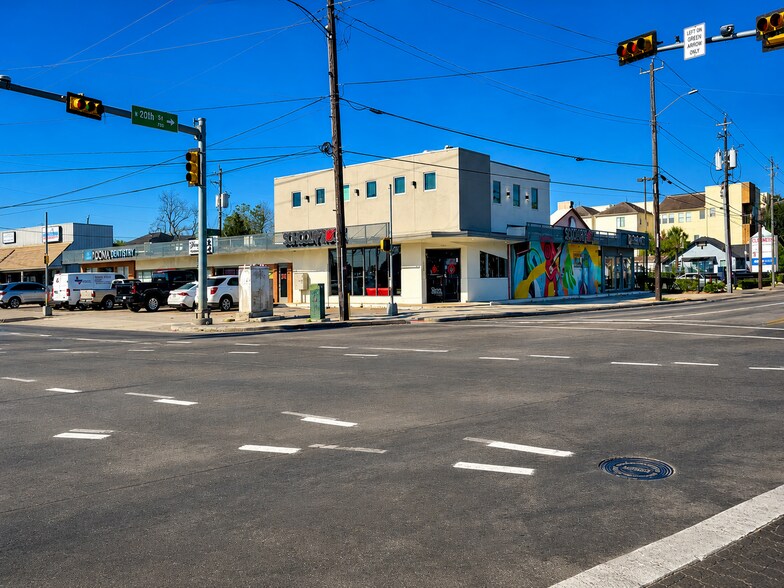 More Photos Of 736-742 E 20th St, Houston Unknown For Lease