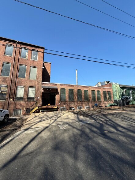 More Photos Of 30 Lenox St, New Haven Warehouse For Sale
