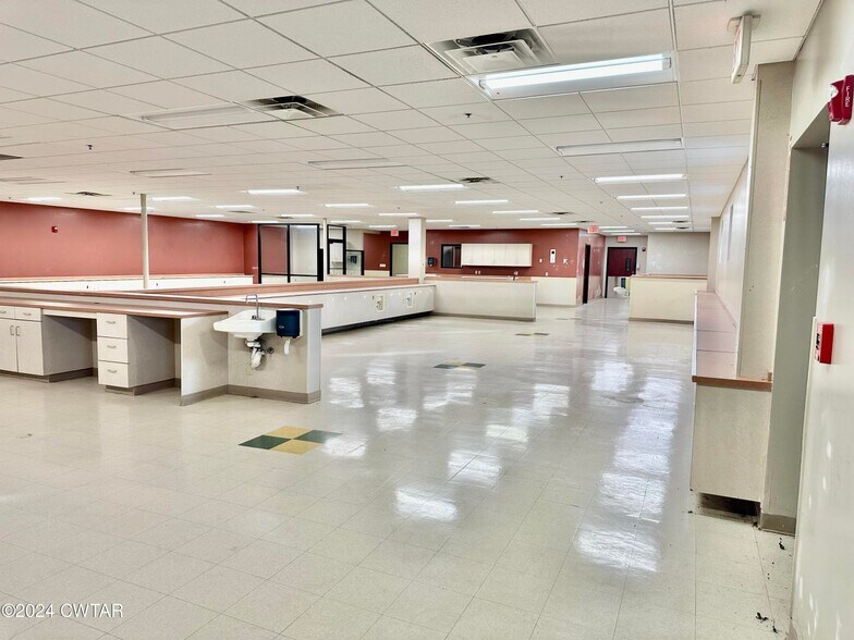 Primary Photo Of 2214 Osborne St, Humboldt Medical For Sale