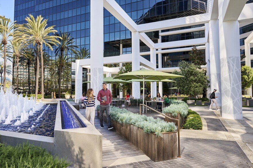 More Photos Of 18200 Von Karman Ave, Irvine Office For Lease