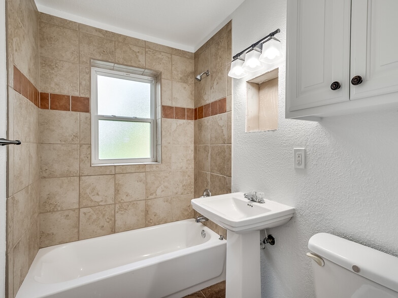 More Photos Of 2508 W I 44 Service Rd, Oklahoma City Storefront Retail Office For Sale