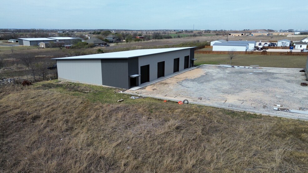 More Photos Of 1158 County Road 108, Hutto Warehouse For Lease