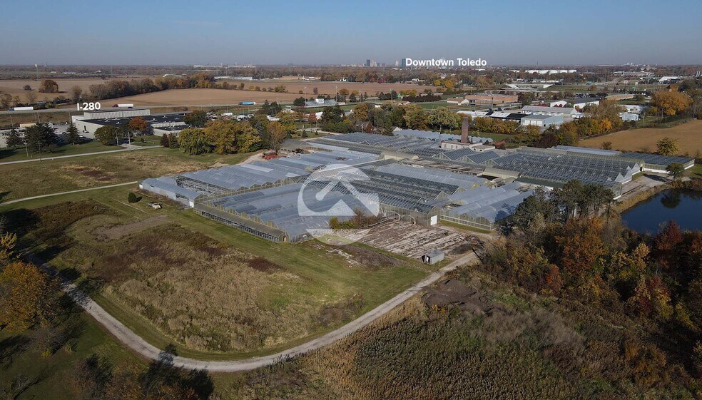 Primary Photo Of 909 Lemoyne Rd, Northwood Garden Center For Sale