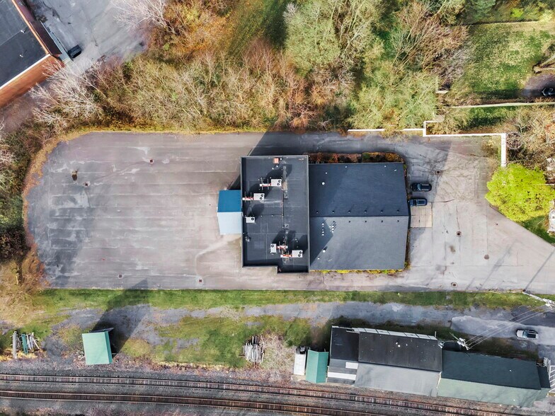 More Photos Of 1370 Exchange St, Alden Health Club For Sale