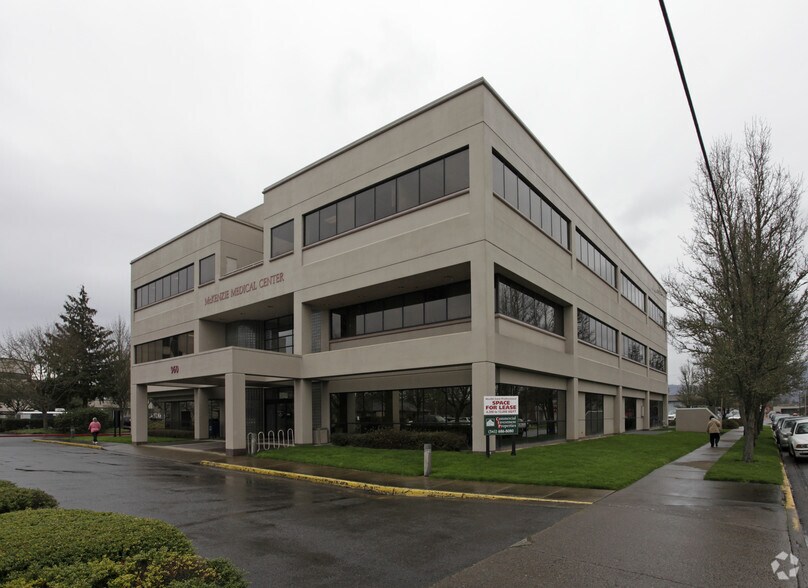 More Photos Of 960 16th St, Springfield Medical For Lease
