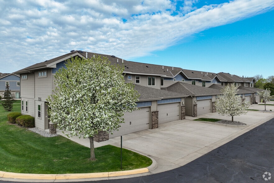 More Photos Of 725 Roberts Rd, Sartell Apartments For Sale