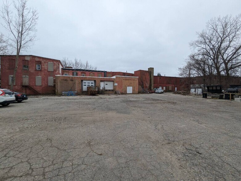 More Photos Of 27 Mill St, Johnston Manufacturing For Sale
