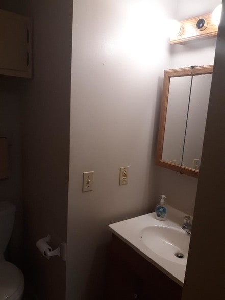 More Photos Of 2102 S Lehigh Ave, Whitehall Apartments For Sale