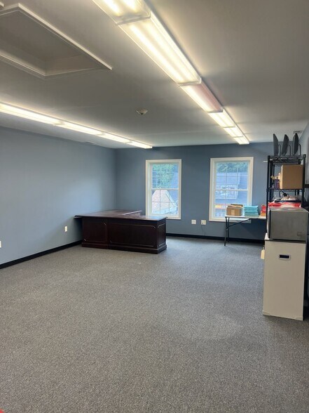 More Photos Of 55 Daniel Webster Hwy, Meredith Service For Lease